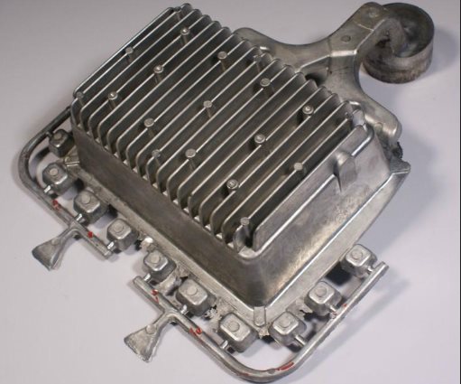Die-cast-part-with-thin-walls.