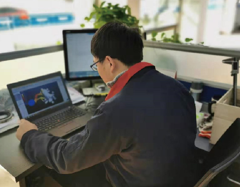 Strong-Technical-Mold-Design-Engineer-Team-Rapid-Tooling-Service