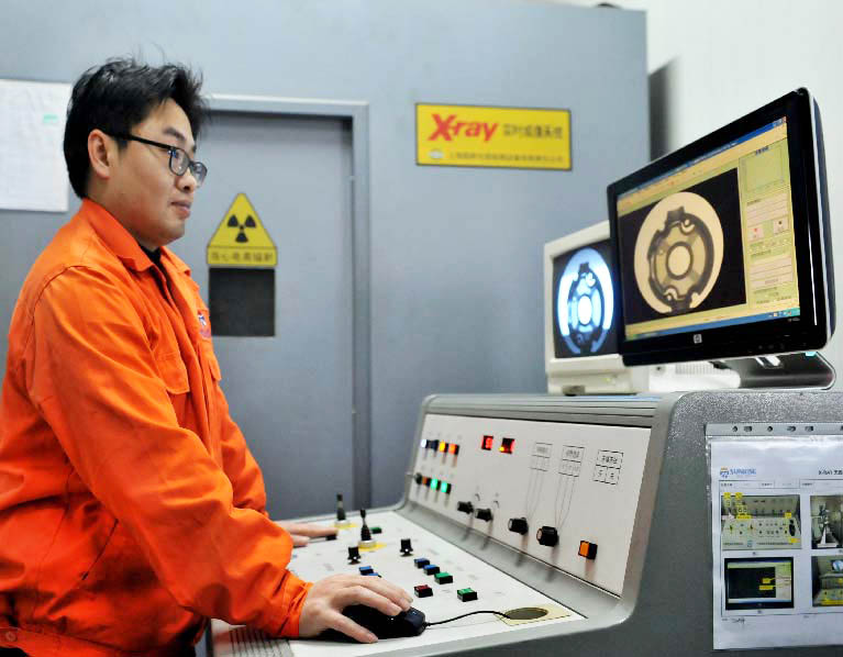 X-Ray-for-porosity-test-5-axis-CNC-Machining-Service-Measuring-Instruments